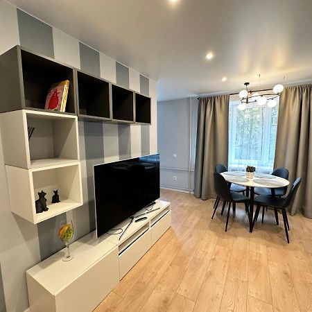 Ferienwohnung Parkside Escape: Stylish 1-Br Riga Exterior foto
